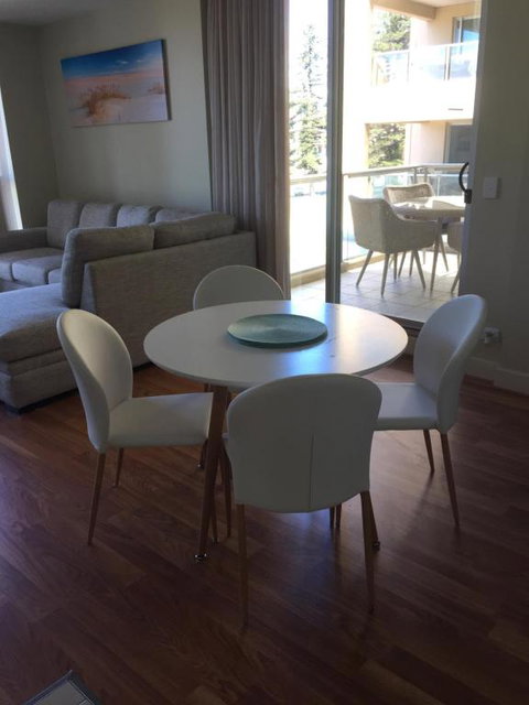 Beachside Luxury 2 Bedroom Getaway - Holiday Find 2