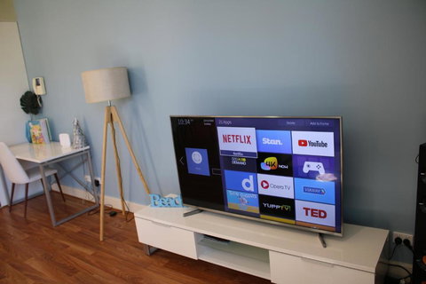 Beachside Luxury 2 Bedroom Getaway - Holiday Find 5