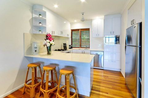 Heliconia 1 Hamilton Island 3 Bedroom Ocean View Spacious Holiday Accommodation - Holiday Find 3