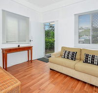 Easy Going Holiday Unit On McKenzie MK6 - Holiday Find
