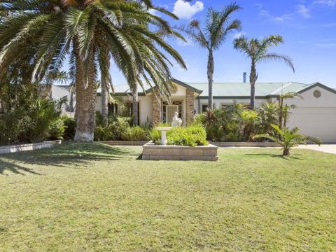 DIAMOND BAY RETREAT SORRENTO - Holiday Find 5