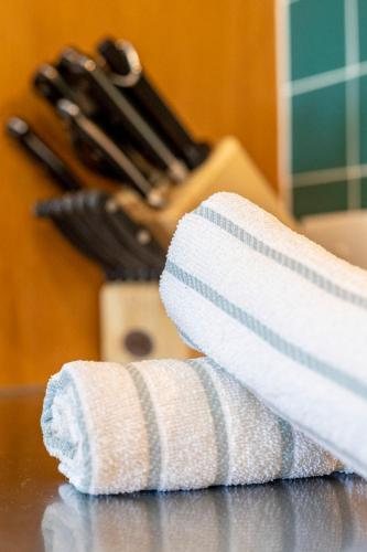 Maroochy River Inlet Views At Sebel Twin Waters Free Wifi & Parking 2 Cars - Holiday Find 1