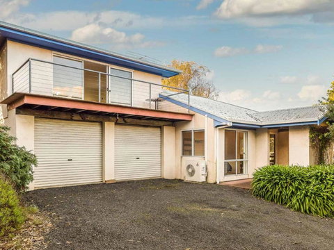 Sky Mirror Cottage - Holiday Find 4