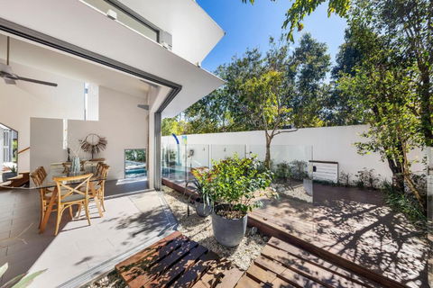 Ultimate Light & Space Noosa Heads - Holiday Find 4