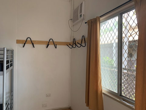 Roey Backpackers & Party Bar - Holiday Find 2