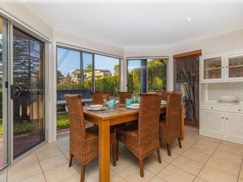 Dutchies Vista 1 / 45 Christmas Bush Ave Ground Floor Duplex With Stunning Water Views - Holiday Find 2