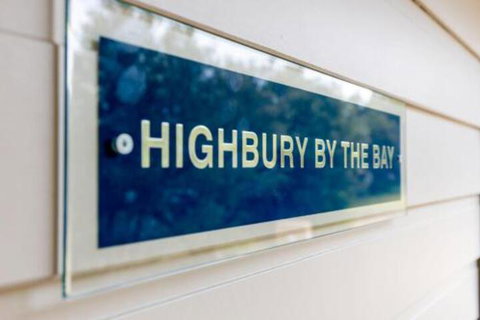 Highbury By The Bay - Holiday Find 1
