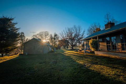 Acheron Valley Lakefront Cottages - Holiday Find 5