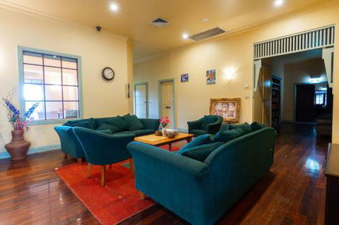 Acheron Valley Lakefront Cottages - Holiday Find 1