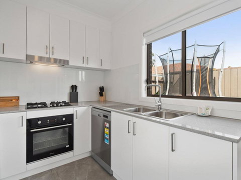 Rosebud Beachside Gem - Holiday Find 3