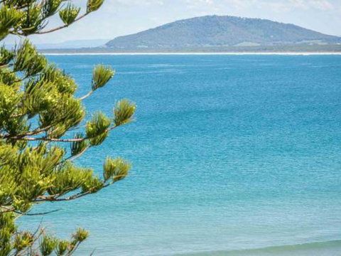 CARMELONE Gerroa 4pm Check Out On Sundays - Holiday Find 2