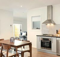Chic Modern  Designer Apartment - Holiday Find