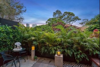 Coolangatta Beachside Villas - Holiday Find 2