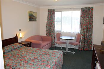 Colonial Motor Inn Lithgow - Holiday Find 2