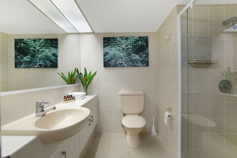 Cairns Oceanview At 181 The Esplanade 34 - Holiday Find 3