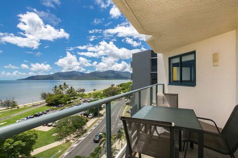 Cairns Oceanview At 181 The Esplanade 34 - Holiday Find 6