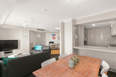 Cairns Oceanview At 181 The Esplanade 34 - Holiday Find 4