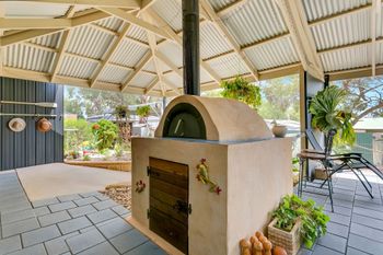 Juggle House - Holiday Find 6