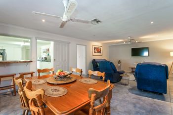 Juggle House - Holiday Find 5