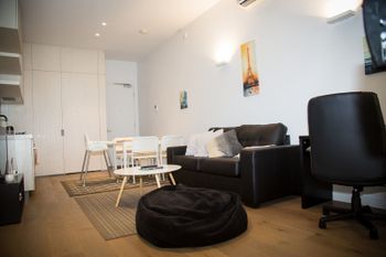 Modern Apartment With Pool & Spa - Holiday Find 5