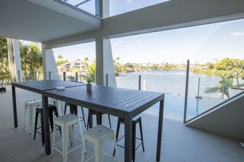 Gold Coast Luxury Waterfront House - Holiday Find 1