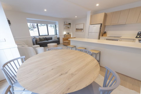 Discobulous 7 - Holiday Find 3