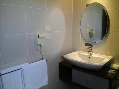 Willows Motel - Holiday Find 1