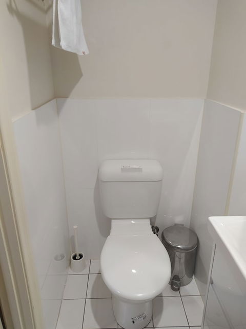 Regency Apartments - Holiday Find 6