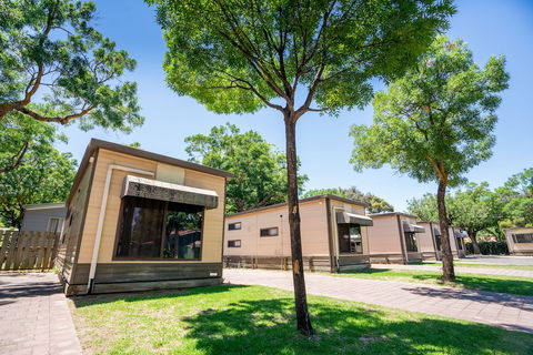 Adelaide Caravan Park - Holiday Find 3
