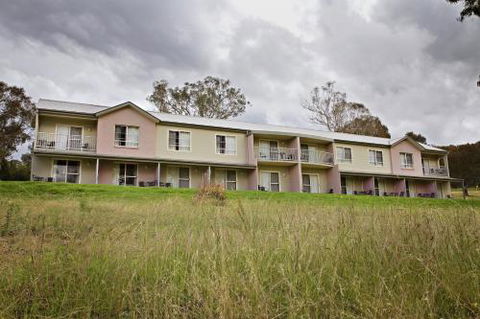 BATHURST GOLDFIELDS MOTEL On MOUNT PANORAMA - Holiday Find 1