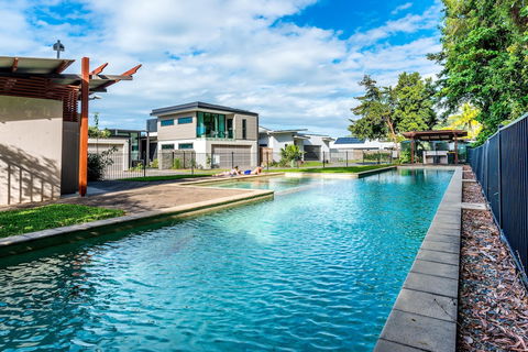 Blue Lagoon Villa B - Holiday Find 3