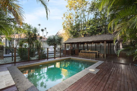 Coogee Luxury Home With Salt Water Pool & Parking - Holiday Find 2