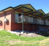 Tenterfield Golf Club Fairways Lodge - Holiday Find