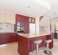 Viewland Drive Private Holiday Apartment - Holiday Find