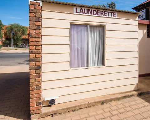 Daydream Motel And Apartments - Holiday Find 0