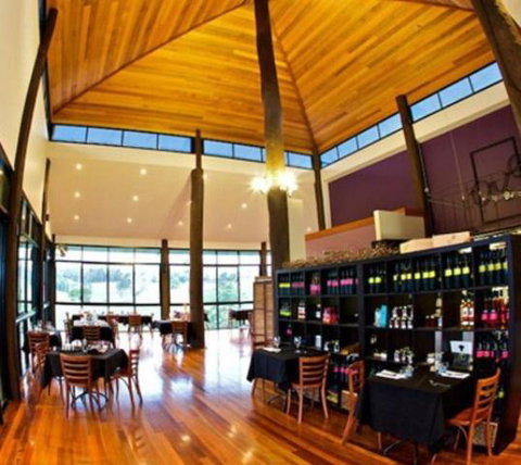 Oceanview Estate Vineyard Cottages - Holiday Find 3