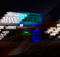 White Lanterns Motel - Holiday Find