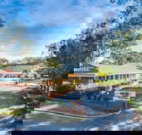 Commercial Golf Resort - Holiday Find