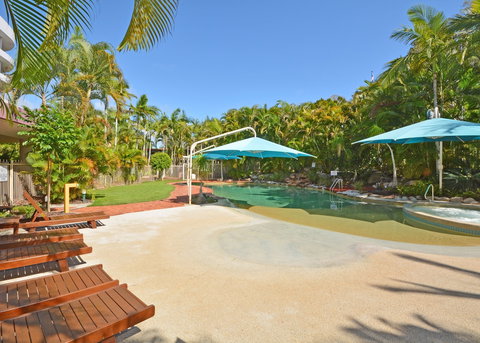 Riviera Resort - Holiday Find 6