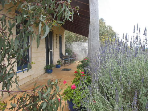 Dees Villa Bed & Breakfast - Holiday Find 1