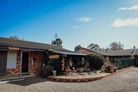 Denman Motor Inn - Holiday Find 1