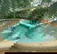 Hibiscus Lodge Bed  Breakfast - Holiday Find