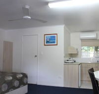 Mango Tree Motel - Holiday Find