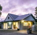 One Tree Bed  Breakfast - Holiday Find
