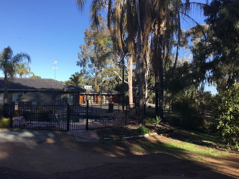 Two Rivers Motel - Holiday Find 1