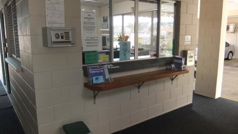 Cedar Lodge Motel Townsville - Holiday Find 4