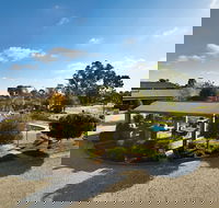 Statesman Motor Inn