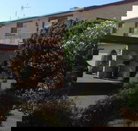 Forest Lodge Motor Inn  Restaurant - Holiday Find