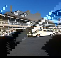 The Clifton  Grittleton Lodge - Holiday Find