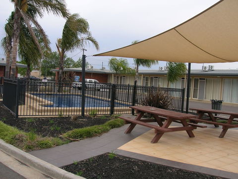 Overlander Hotel Shepparton - Holiday Find 1
